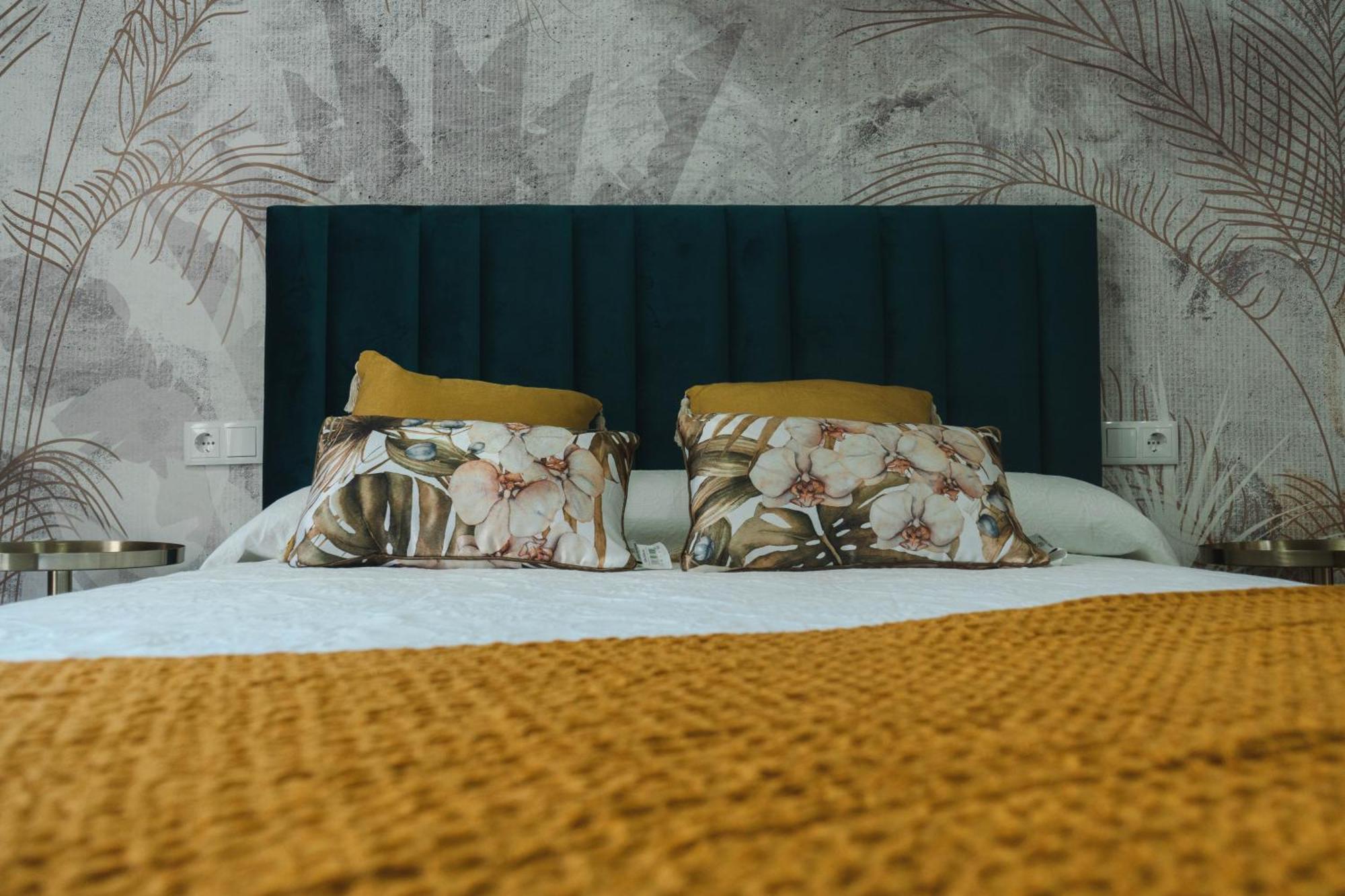 Apartamentos La Posada Кориа Экстерьер фото